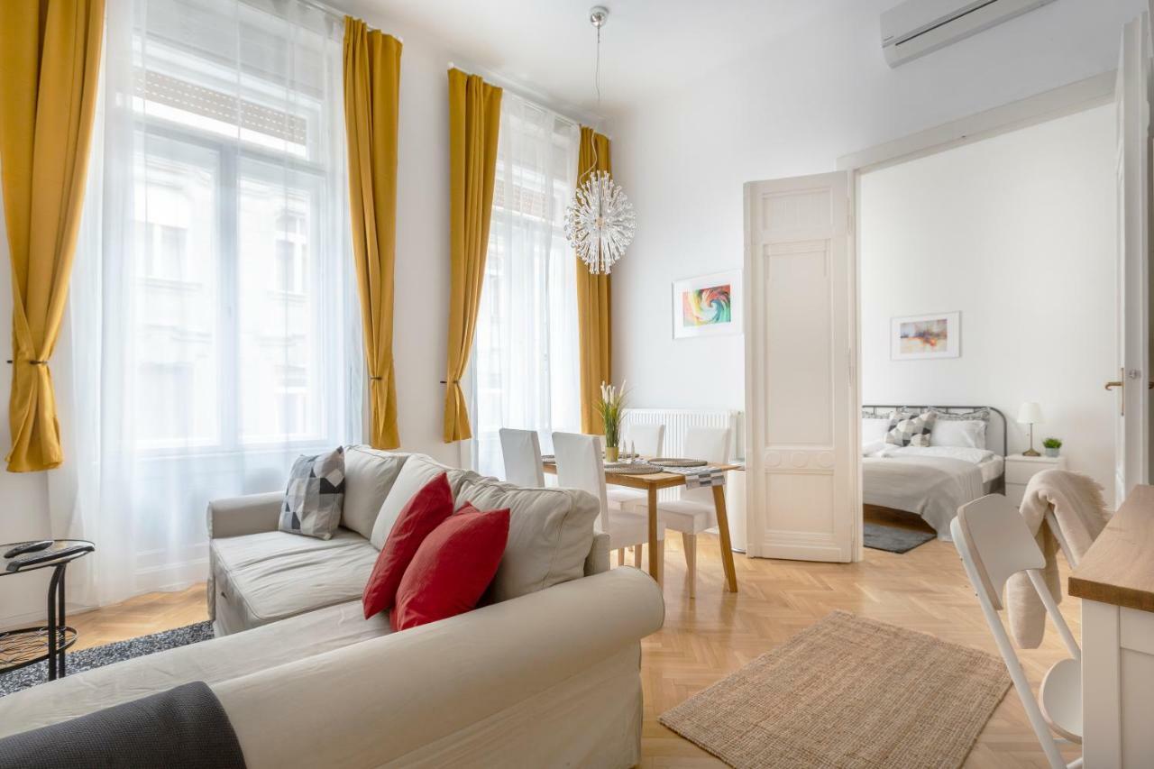 Exclusive Downtown Bella Home Будапеща Екстериор снимка